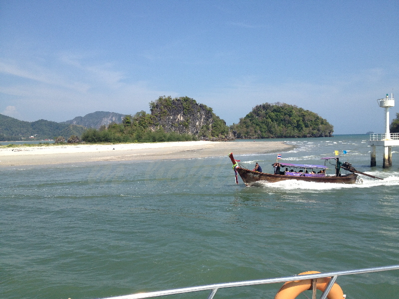 Ausfahrt_Hafen_Krabi