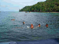 Schwimmen_vor_Phiphi_Island