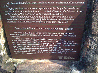 Eine uralte Steintafel aus dem phu phra bat historical park